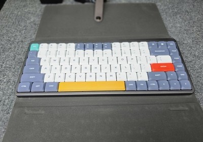 Nuphy Air75 Mechanical Keyboard Wireless, Bluetooth w/yellow Leather Case