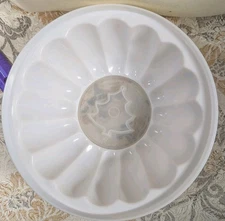 VINTAGE TUPPERWARE JELLO Mold 4 Bottoms Heart Star Tulip Tree With Lid