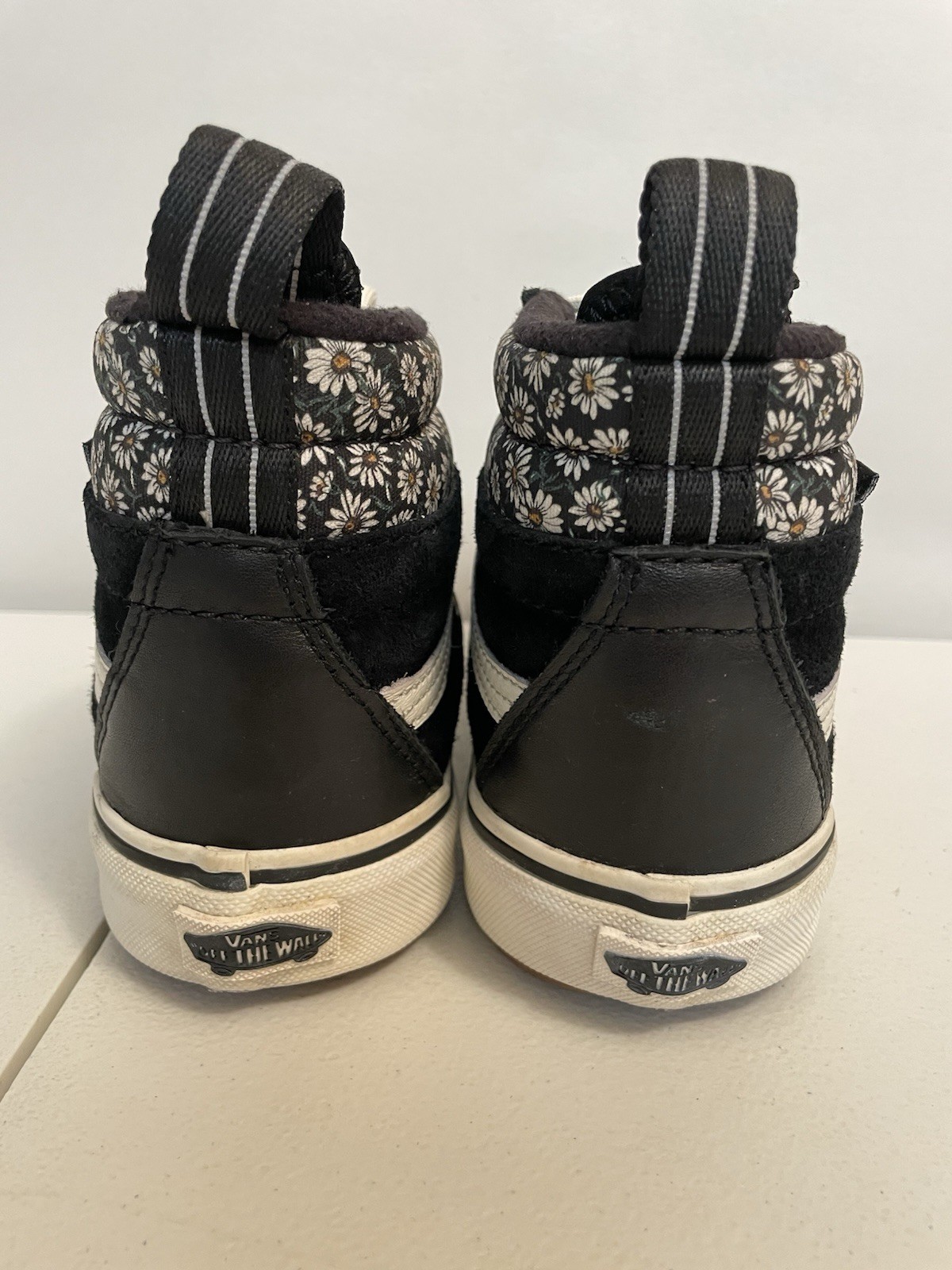 VANS Sk8-Hi MTE Hiking Black White Floral Women  Size 6 High Top Hydroguard 360 thumbnail 6