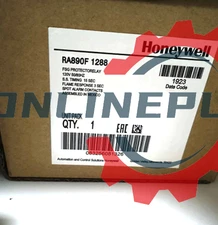 NEW IN BOX HONEYWELL RA890F1288 FLAME SAFE GUARD PROTECTORELAY 120VAC