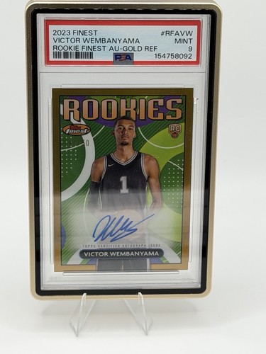 Victor Wembanyama [Gold Refractor] #RFA-VW 2023 Topps Finest Rookie Autograph card