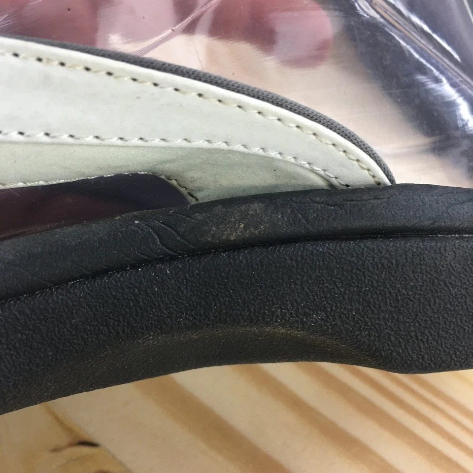 Sandálias femininas OluKai 11Ohana Koa chinelo preto branco 20110-4R40 - Imagem 4 de 4