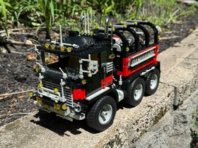 Vintage LEGO MODEL TEAM # 5571 GIANT TRUCK - (Alternate model) Excellent