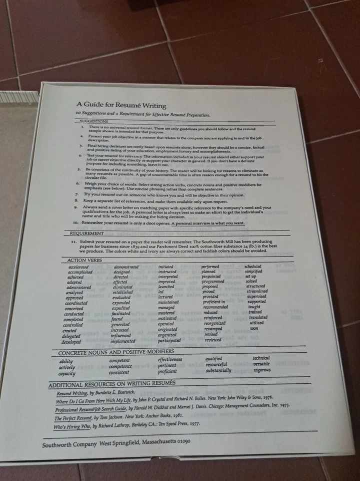 Papel de currículum Southworth 100 % fibra de algodón marfil 24 lb. Acabado Bond R14ICF Foto 2 de 4