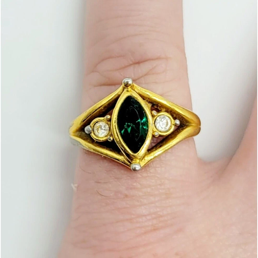 Vintage Avon Gold Tone Emerald Green Rhinestone size 6 Ring R1 eBay
