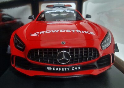 Minichamps 1:18 Model Car Die Cast Mercedes-Benz AMG GTR Safety