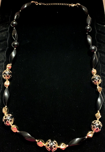Avon Bold Black and Gold Tone Necklace NIB - Picture 7 of 15