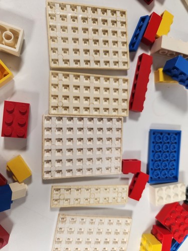VTG Lego CASE 1985 Denmark Model 4962/4963 Block Latches w/ 2 LBS Lego - Picture 17 of 17