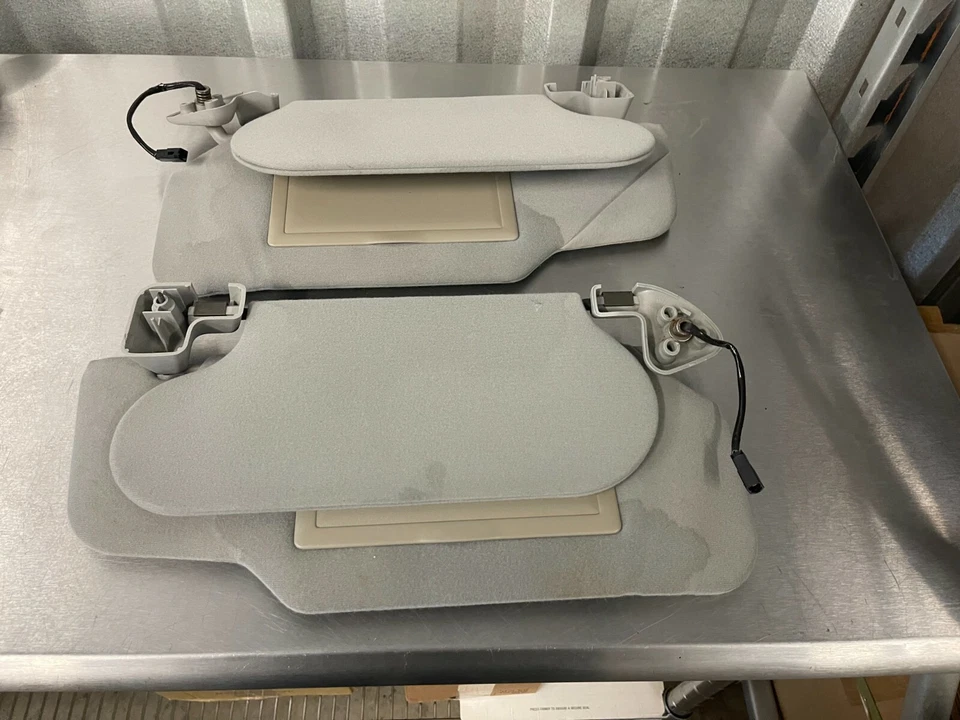 Par de parasoles grises grises Grand Marquis Crown Victoria 2003-05 Mercury Marauder RARO Foto 3 de 3