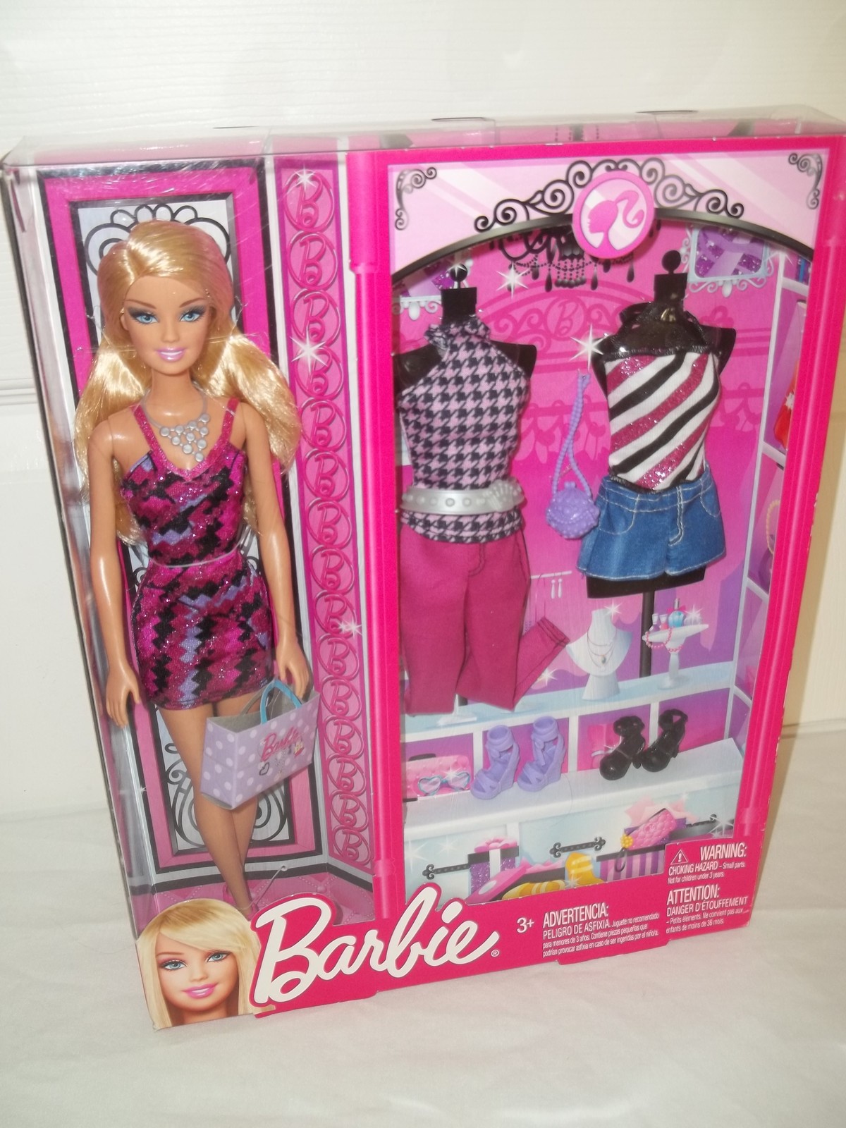2012 Mattel Barbie Doll & Extra Outfits. # Great Condition!