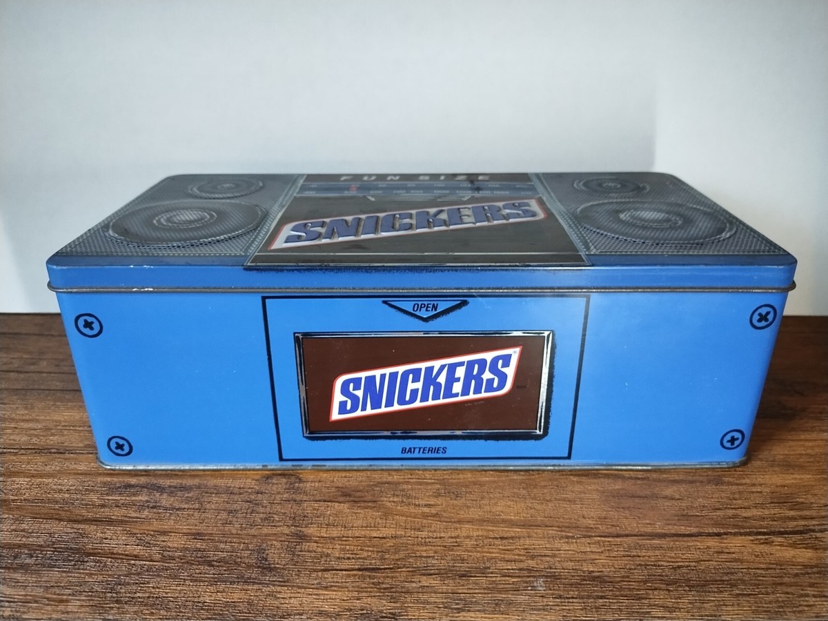 Vintage - 1990 Edition, Fun Size Snickers, Mars Stereo Radio