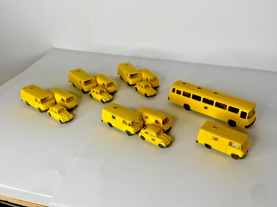 Wiking 9031 9071 scala N veicoli postali Mercedes VW Maggiolino Transporter... - Immagine 2 di 2