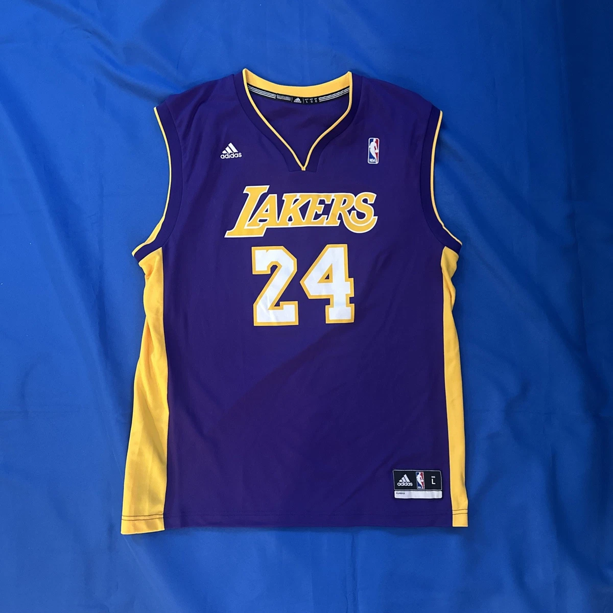 Preços baixos em Adidas Kobe Bryant Los Angeles Lakers Roupas e