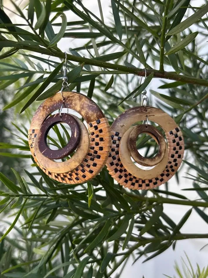 Hawaiian Design Jewelry Coconut Shell Rattan Hoop Hollow Dangle Earrings