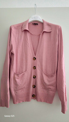 MORE & MORE Damen Strickjacke Feinstrick V-Ausschnitt Knöpfe Taschen Gr. 36
