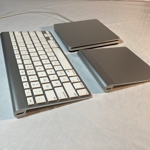 Apple Mac lot: Trackpad & Keyboard (wireless) and USB SuperDrive. Tested. - Picture 3 of 5