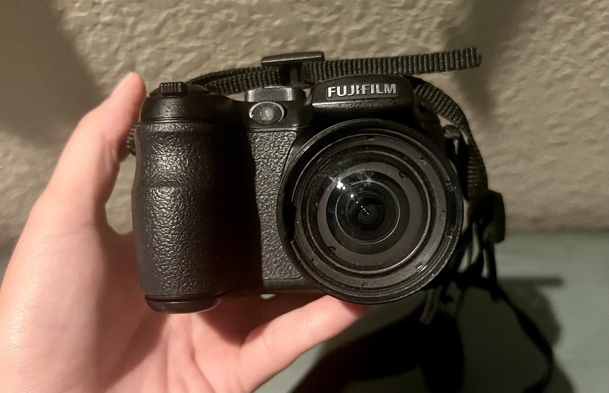 Fujifilm FinePix S Series S1500 Digital Camera Not Tested