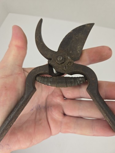 Vintage SW Drop Forged 9.25” Pruning Shears Made In Italy Locking Handles - Picture 17 of 24