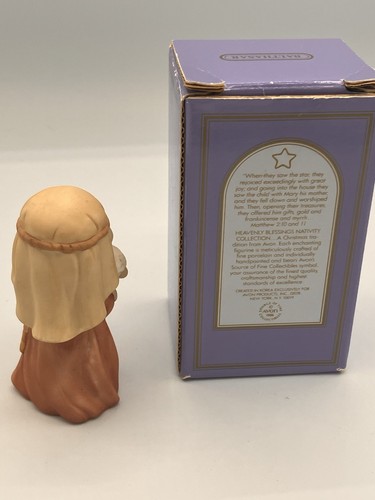 Avon Heavenly Blessings Nativity Shepherd Boy And Sheep Christmas Vtg. 1987 - Picture 3 of 11