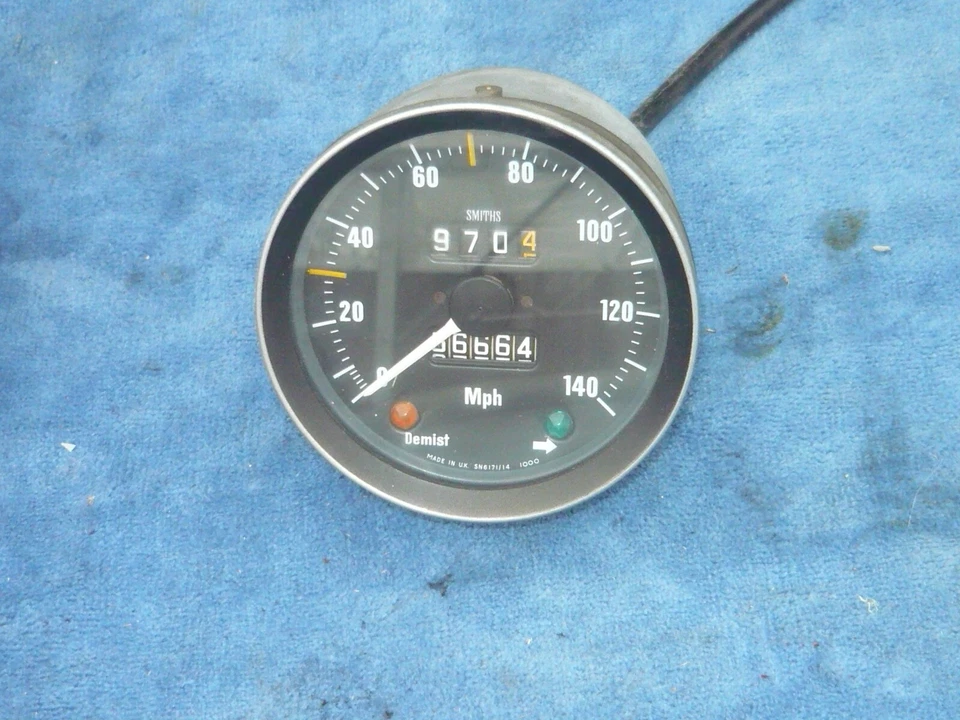 Juego de manómetros Jaguar XJ6C velocímetro aceite agua voltios temperatura y arnés 75 76 77 Foto 3 de 4