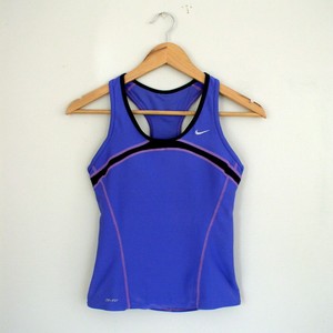 nike running tank with pocket