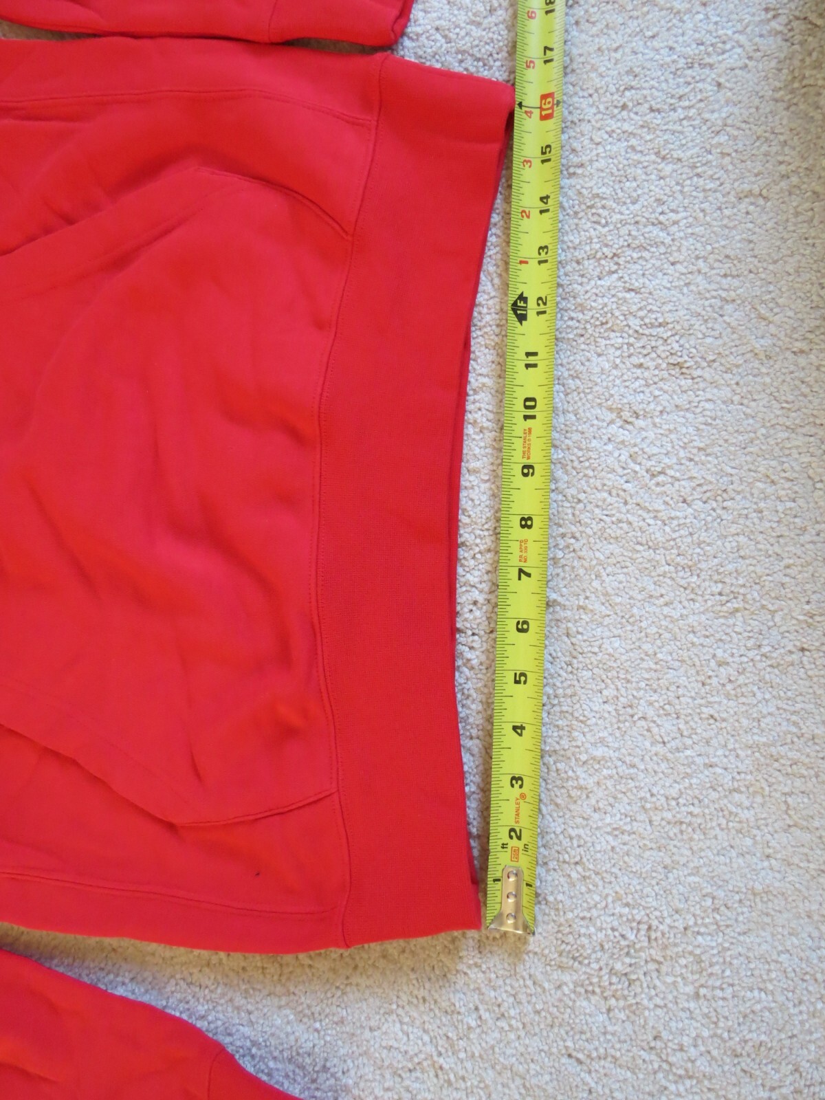Foto 10 di 16