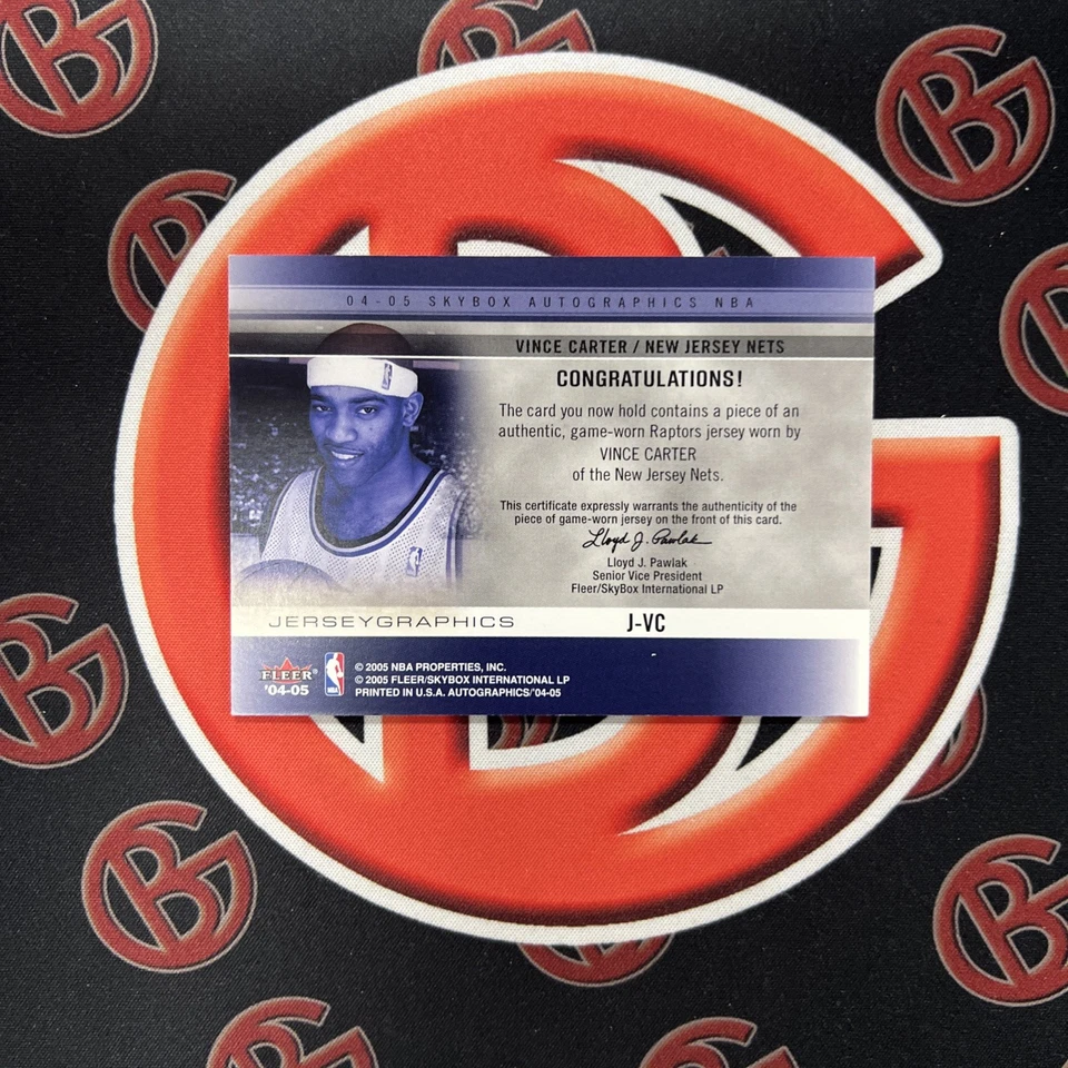 2005 Vince Carter #J-VC SkyBox Jersey Card Jerseygraphics Blue Game Worn Patch - Image 2 of 2