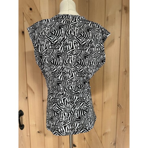 Michael Kors | NWT Zebra Twist Crew Neck Short Sleeve Top | Size Large - 第 5/11 張圖片