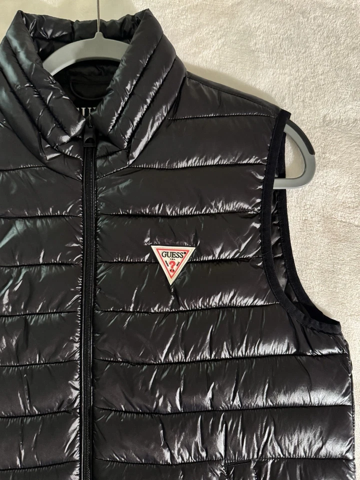 Chaleco acolchado Guess para hombre pequeño negro brillante Y2K exterior senderismo empacable esencial Foto 2 de 4