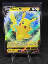 Pokémon TCG Pikachu V SWSH198 Spada e Scudo Promo Holo quasi nuovo 2022