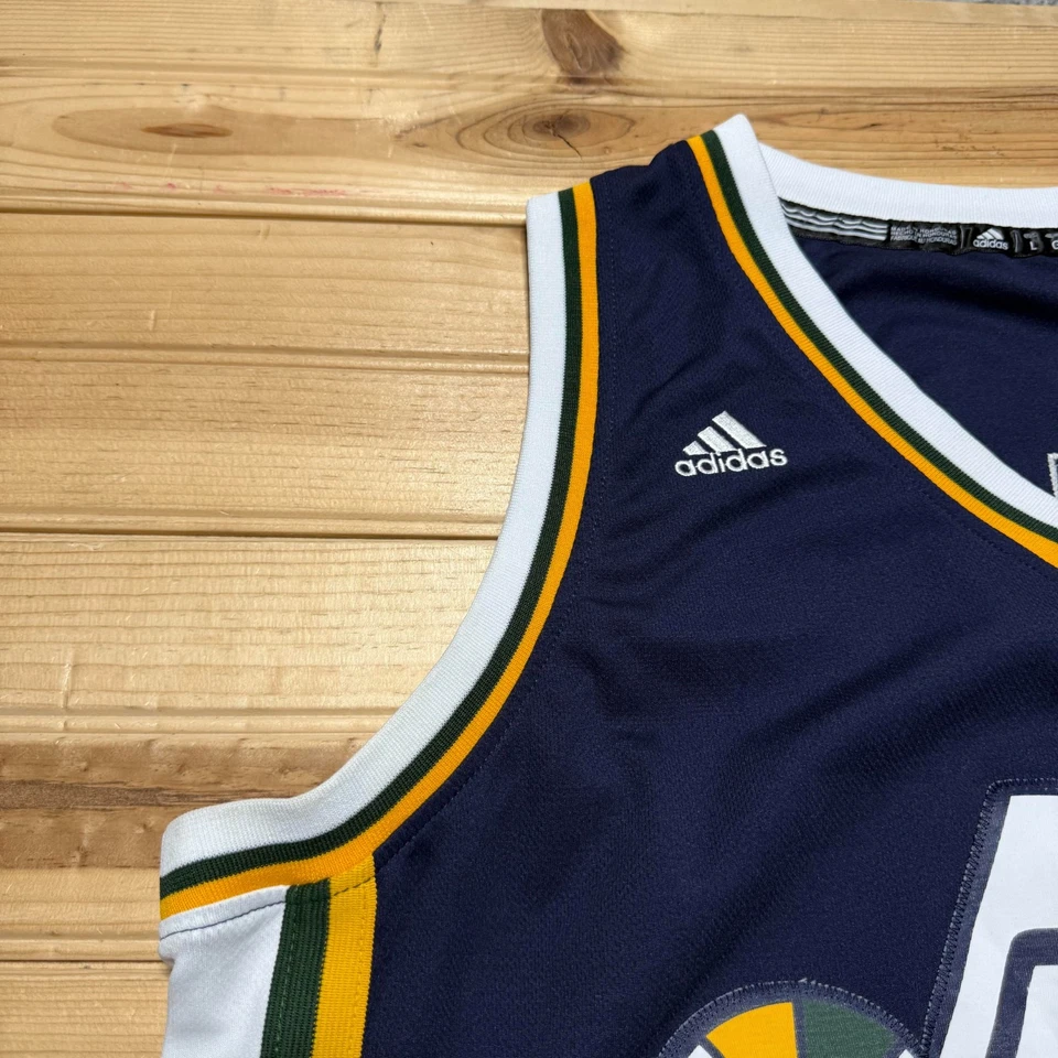 Camiseta deportiva de baloncesto vintage 2005 Adidas Deron Williams #8 Utah Jazz NBA - grande Foto 4 de 4