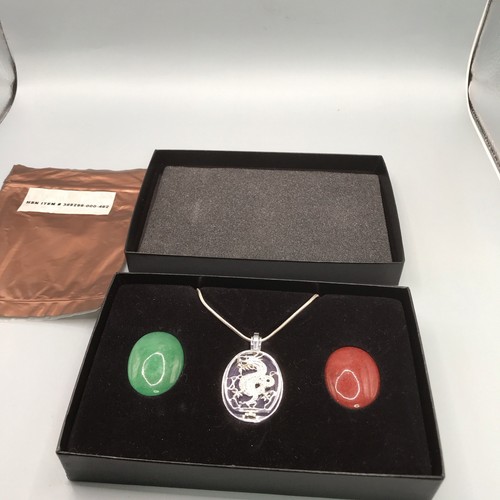 STERLING SILVER Chinese Dragon Pendant W/ 3 INTERCHANGEABLE Jade Stones - Picture 12 of 13