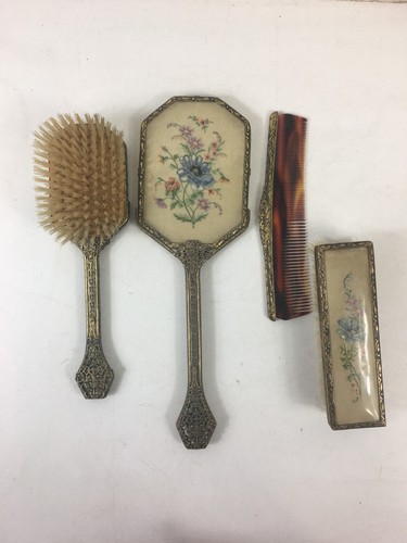 Vintage Vanity Dressing Table Grooming Set Brushes, Combs etc - Picture 2 of 12
