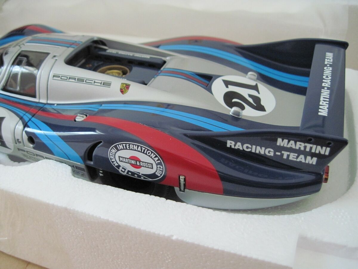 AUTOart Millenium Porsche 917 Long Tail Martini Racing #21 1 AUTOart Millenium Porsche 917 Long Tail Martini Racing #21 1