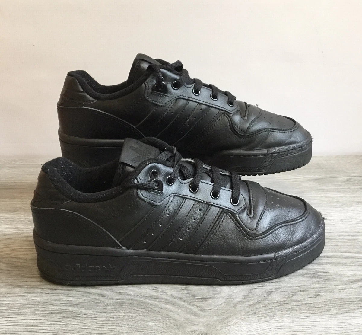 adidas originals rivalry low trainers in triple black