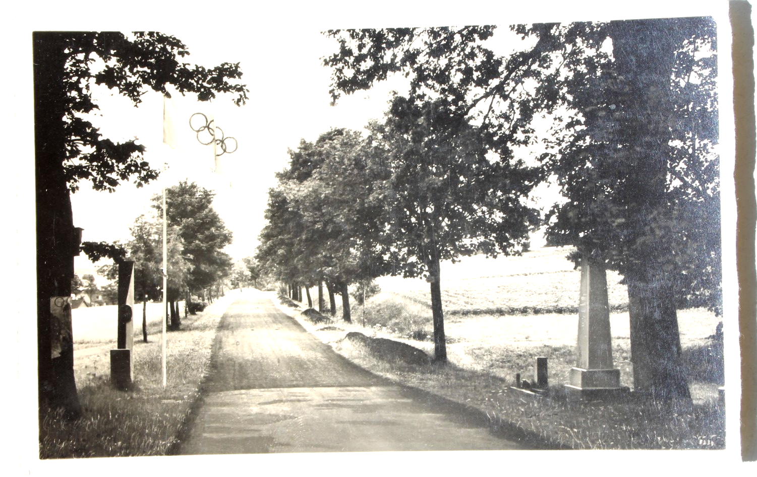 Photo 1/2