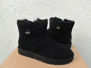 ugg short turnlock bling