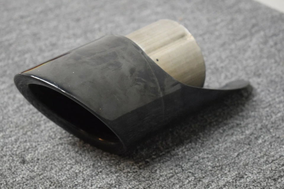 Porsche Macan S 2017 tubo de escape OEM de fábrica Foto 3 de 4