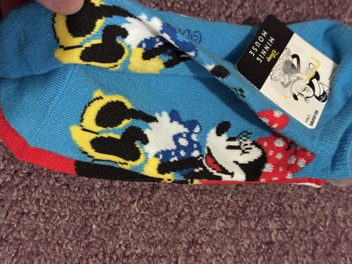 NEW WOMEN'S DISNEY MINNIE MOUSE 3 PAIR NO SHOW SOCKS SZ 4-10 - Picture 2 of 3