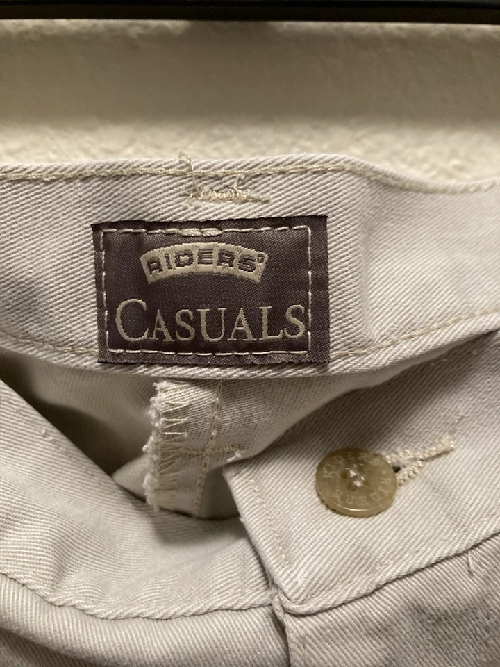 Pantalones cortos informales para mujer Kaki Riders talla 10 buenos para salidas de verano Foto 3 de 4