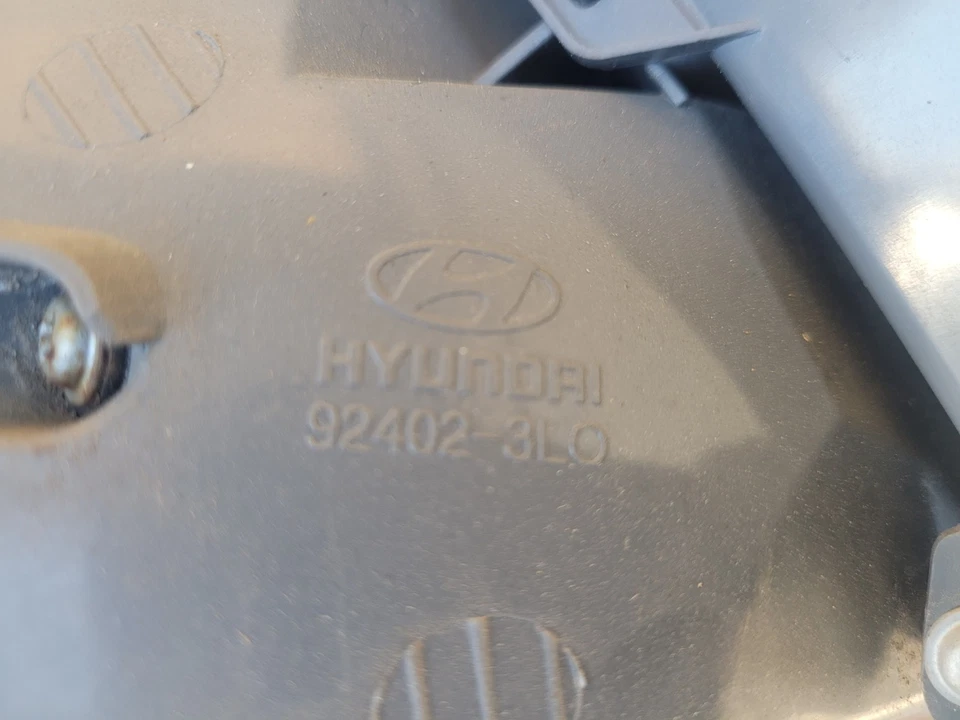 06-09 Luz trasera pasajero derecho Hyundai Azera OEM 3610143 Foto 4 de 4