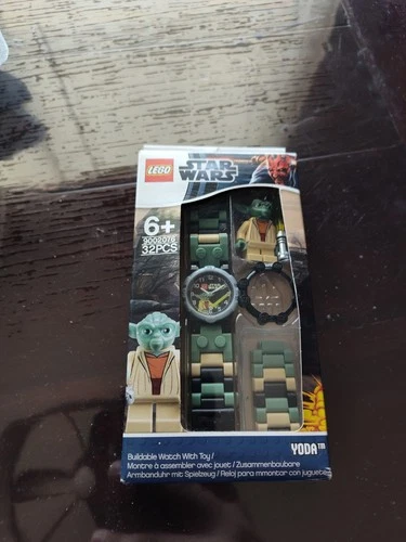 LEGO Star Wars: Yoda Minifigure Link Watch (8021032)