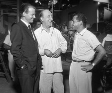 The Twilight Zone Unsigned photo - Ed Wynn, Rod Serling and Murray Hamilton *80