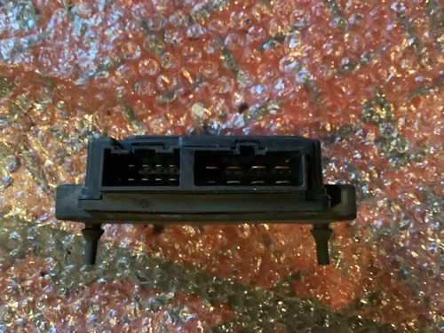 Kawasaki ZX9R C2 1999/2000 Fuse Box / Junction Box - Picture 2 of 4