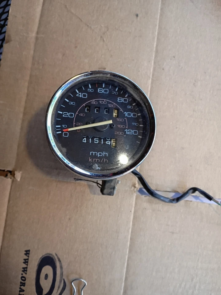 Medidor velocímetro OEM 37200-ME9-671 G-18 HONDA SHADOW VT750 1983 Foto 2 de 3