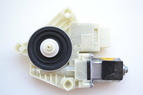 VW PASSAT B8 2015 RHD Fensterhebermotor hinten links 5Q4959812E 1565558