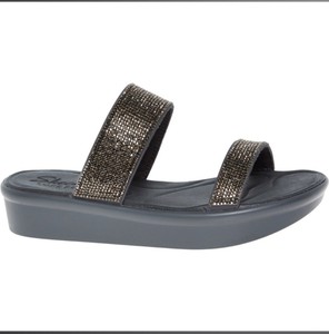 skechers sandals size 7