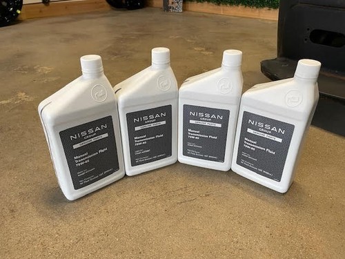 4 QTR Nissan Genuine 75W85 Manual Transmission Fluid 999MP-MTF00NP OEM - Picture 3 of 3