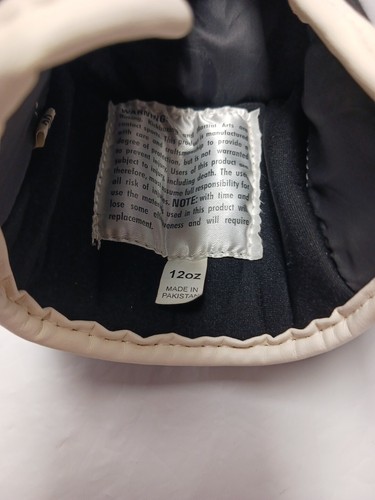 TITLE BOXING CLUB GLOVES GEL ENFORCED LINING BLACK WHITE 12OZ. W/extras See Pics - Picture 9 of 16