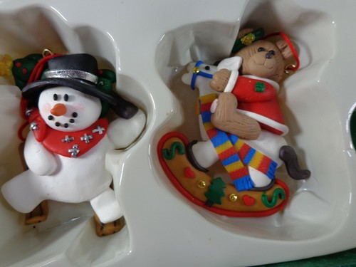 Juego de 15 adornos vintage de arcilla "Trim A Home" Santa, juguetes, ángel, muñeco de nieve - Imagen 8 de 12